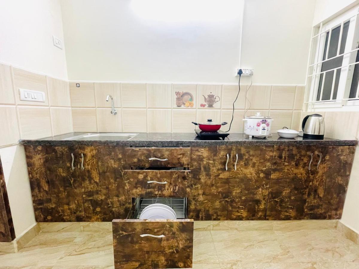 Lsr Service Apartments ティルパティ エクステリア 写真