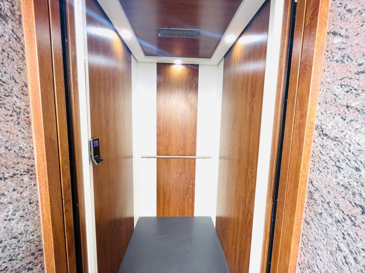 Lsr Service Apartments ティルパティ エクステリア 写真